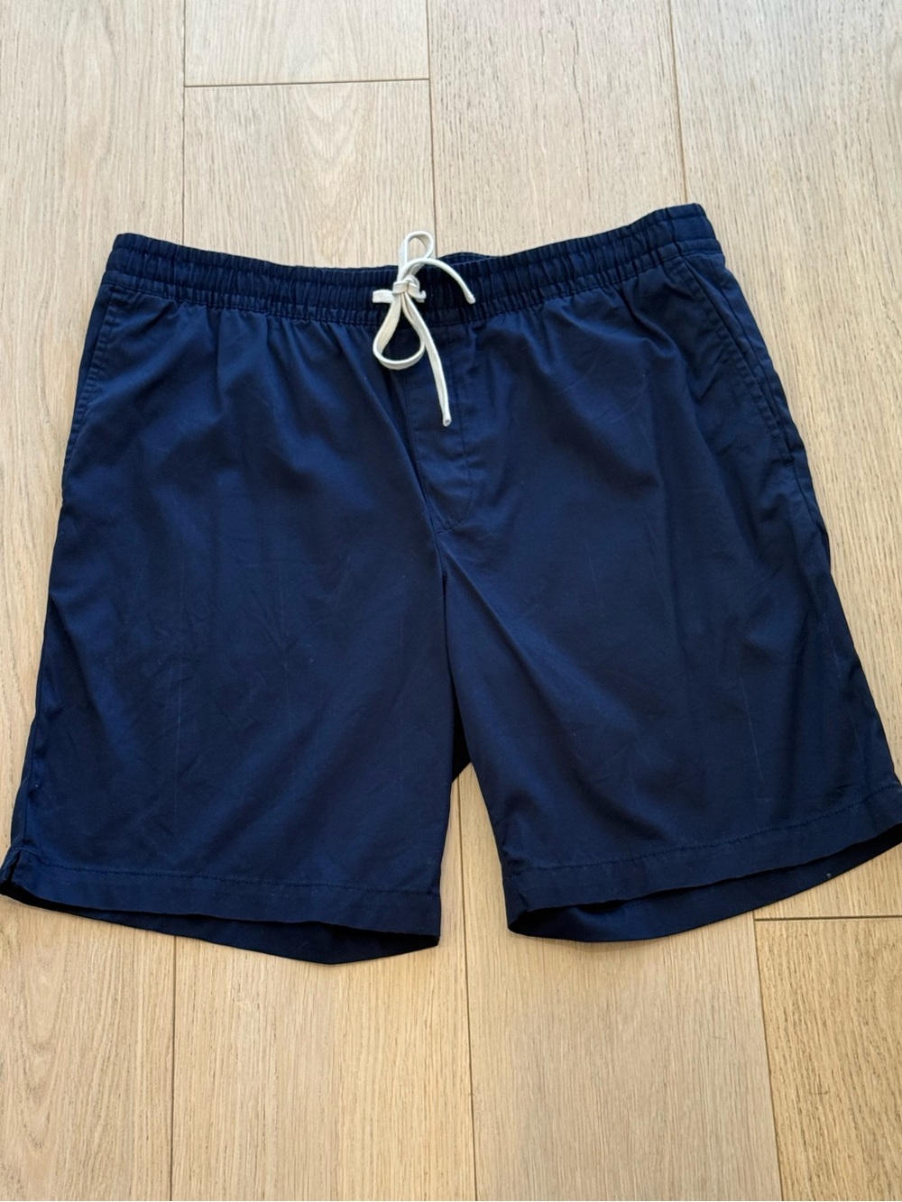 Banana Republic Men’s Navy Pull-On Shorts Large Elastic Waist Stretch Shorts